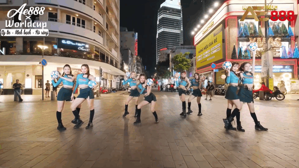 AE888 Nhảy Đường Phố Hips Don’t Lie | Sự Kiện World Cup 2024 Cuồng Nhiệt
